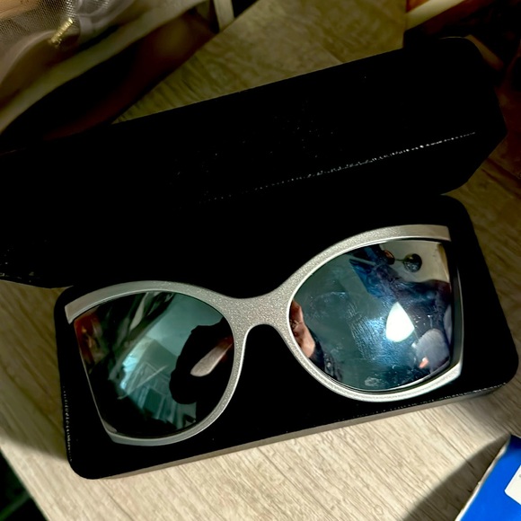 Balenciaga sunglasses 🩶 - Picture 1 of 4
